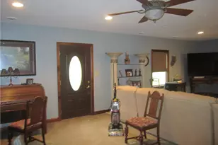 586 White Barn Rd, Franklin Township, PA 15370 - Photo 10