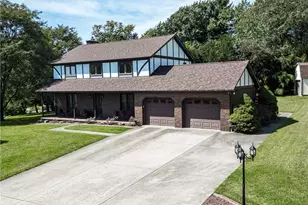 196 White Oak Dr, Allegheny Township, PA 15068 - Photo 1