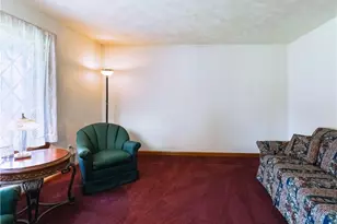 196 White Oak Dr, Allegheny Township, PA 15068 - Photo 4