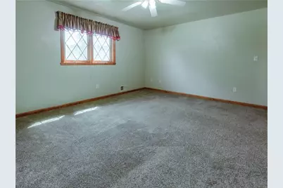 196 White Oak Dr, Allegheny Township, PA 15068 - Photo 18