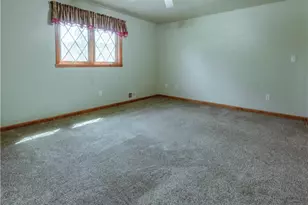 196 White Oak Dr, Allegheny Township, PA 15068 - Photo 18