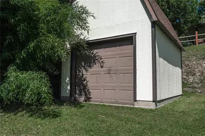 196 White Oak Dr, Allegheny Township, PA 15068 - Photo 36
