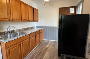 1217 McNeilly Ave, Pittsburgh, PA 15216 - Photo 10