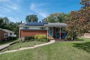 286 Southward Dr, Moon/Crescent Twp, PA 15108 - Photo 2