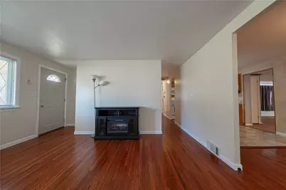 286 Southward Drive, Moon/Crescent Twp, PA 15108 - Photo 4