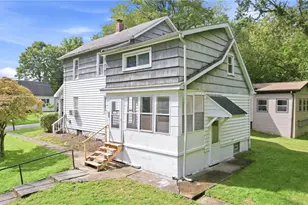296 Superior St, Hermitage, PA 16148 - Photo 1