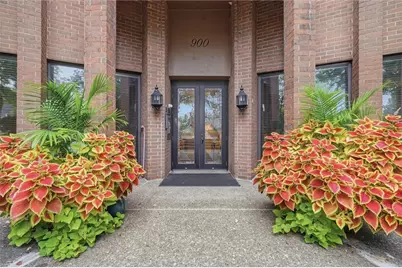 900 Washington Rd #202, Pittsburgh, PA 15228 - Photo 2