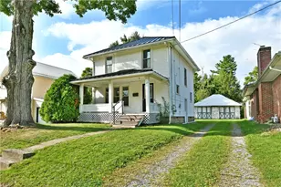 12 E Stewart Ave, Greenville Boro, PA 16125 - Photo 2