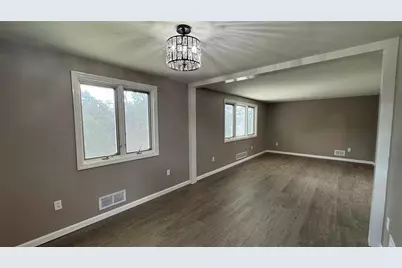 3832 Cynthia Dr, Pittsburgh, PA 15227 - Photo 6