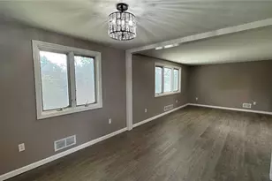 3832 Cynthia Dr, Pittsburgh, PA 15227 - Photo 6