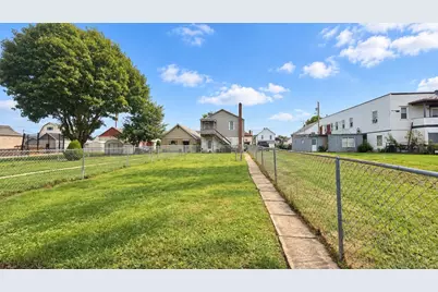 514 Longfellow Street, Vandergrift, PA 15690 - Photo 6