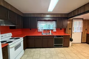 118 Moore Rd, Center Township, PA 16001 - Photo 2