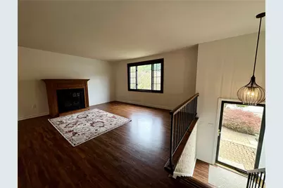 556 Catskill Dr, Pittsburgh, PA 15239 - Photo 6