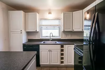 434 Mary St, Jeannette, PA 15644 - Photo 8