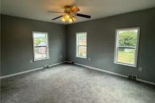 488 New York Ave, Rochester, PA 15074 - Photo 8