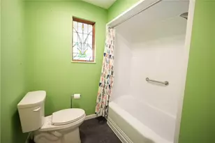 517 Brierly Ln, Homestead, PA 15120 - Photo 12