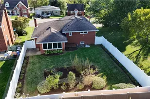 517 Brierly Ln, Homestead, PA 15120 - Photo 38