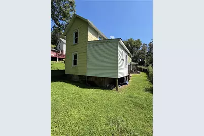 1079 Marelda Ave, Donora, PA 15033 - Photo 18