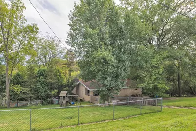 270 McKim Dr, Pittsburgh, PA 15239 - Photo 40