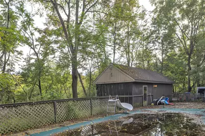 270 McKim Dr, Pittsburgh, PA 15239 - Photo 8