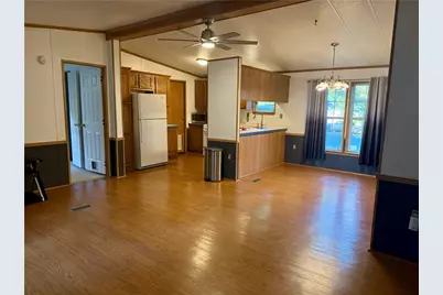 410 Meadows Dr, Washington Township, PA 15613 - Photo 6
