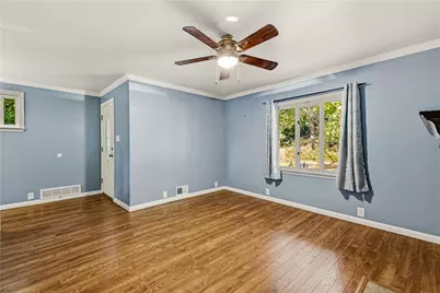2368 Buena Vista St, Pittsburgh, PA 15218 - Photo 4