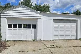 118 Todd Ln, Center Township, PA 15061 - Photo 8