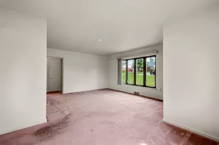 112 Larry St, Hopewell Township, PA 15001 - Photo 12