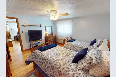 220 Decatur Dr, Twp of But SW, PA 16002 - Photo 18