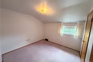 160 Yellowstone Dr, Pittsburgh, PA 15235 - Photo 14