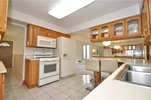 7109 Gayle Dr, Union Township, PA 15332 - Photo 4