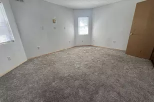 221 S Oakland Ave, Sharon, PA 16146 - Photo 10