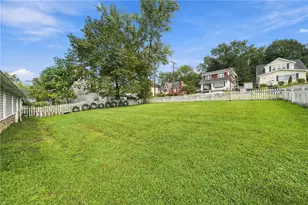 1415 Strawn Ave, New Kensington, PA 15068 - Photo 16