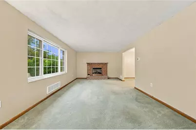 113 Larchwood Drive, Wilkins Township, PA 15145 - Photo 4