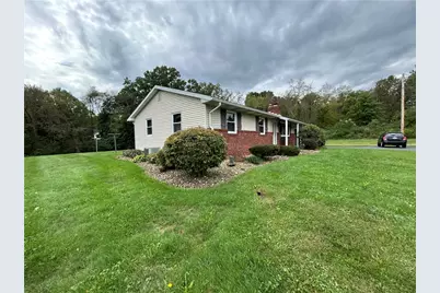2690 Harlansburg Rd, Scott Township, PA 16101 - Photo 18