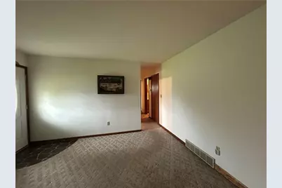 2690 Harlansburg Rd, Scott Township, PA 16101 - Photo 8