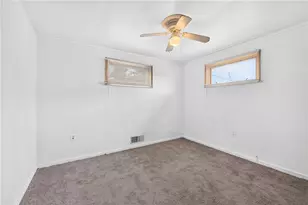 605 Wall St, Glassport, PA 15045 - Photo 18