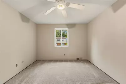 498 Maple Rd, Pittsburgh, PA 15239 - Photo 14