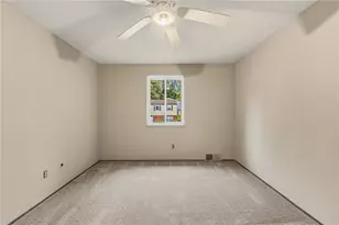 498 Maple Rd, Pittsburgh, PA 15239 - Photo 14