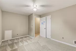 498 Maple Rd, Pittsburgh, PA 15239 - Photo 12