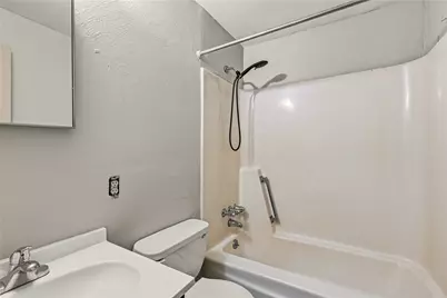 498 Maple Rd, Pittsburgh, PA 15239 - Photo 16