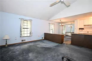105 Williamsburg Dr, Elizabeth Twp/Boro, PA 15037 - Photo 8