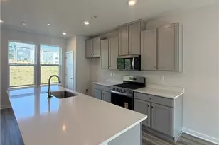 769 Olivia St, Carnegie, PA 15205 - Photo 4