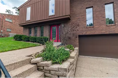 106 Larchwood Dr, Wilkins Township, PA 15145 - Photo 2