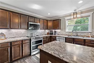 310 Everest Cir, Houston, PA 15342 - Photo 18