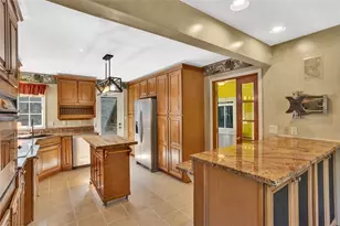 104 Landing Dr, Hanover Township, PA 15050 - Photo 10