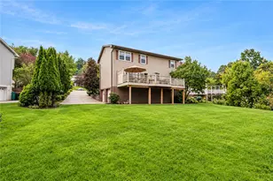 1012 Hamlin Dr, Bethel Park, PA 15102 - Photo 36