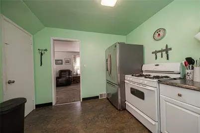 437 Virginia Ave, Harmony Township, PA 15003 - Photo 12