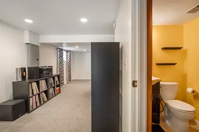 705 Victory Rd, Pittsburgh, PA 15101 - Photo 24