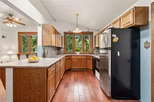 105 Green Oak Ln, Scott Township, PA 15220 - Photo 10
